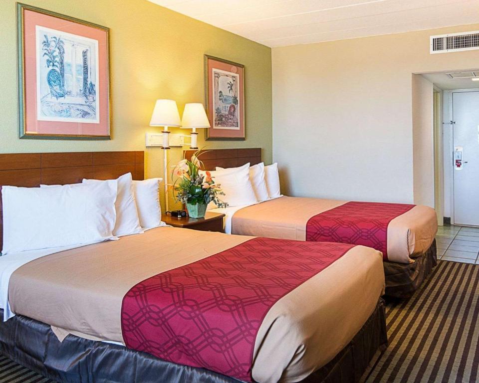 Two double beds in an oceanfront room at Ocean 27