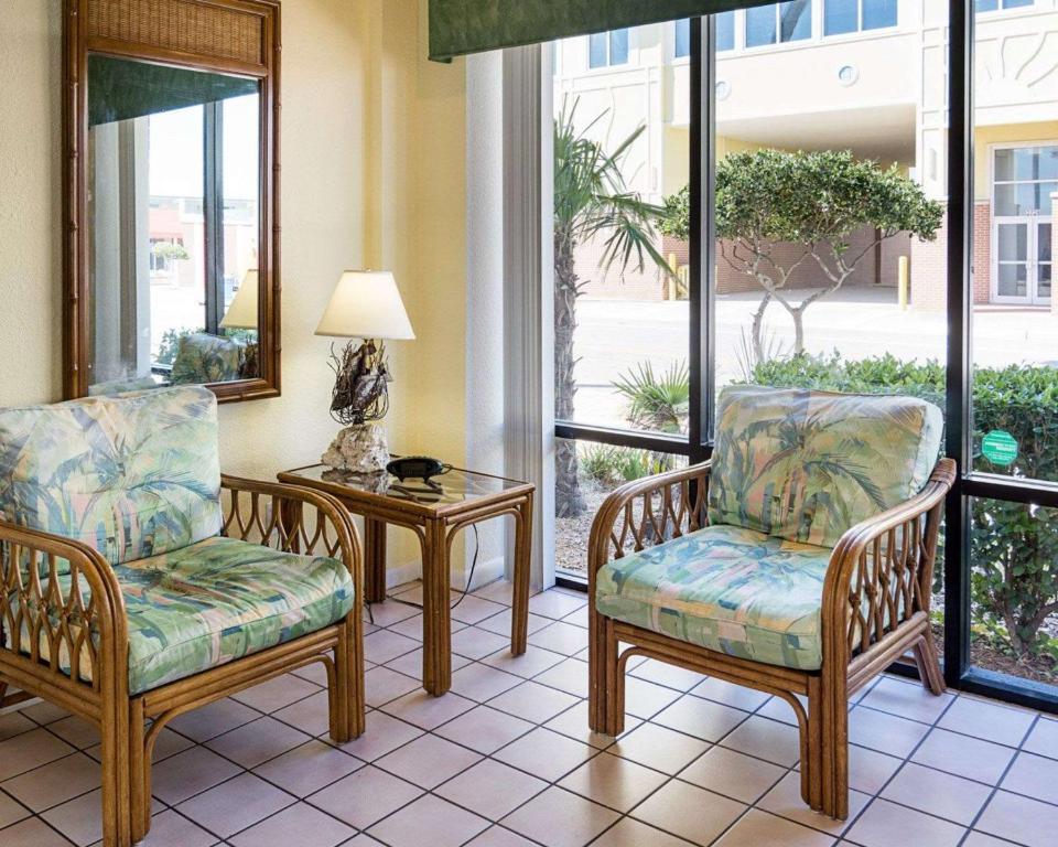 Sun lounge seating at Ocean 27
